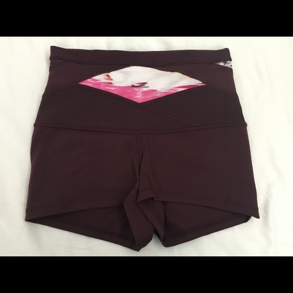 Lululemon booty short